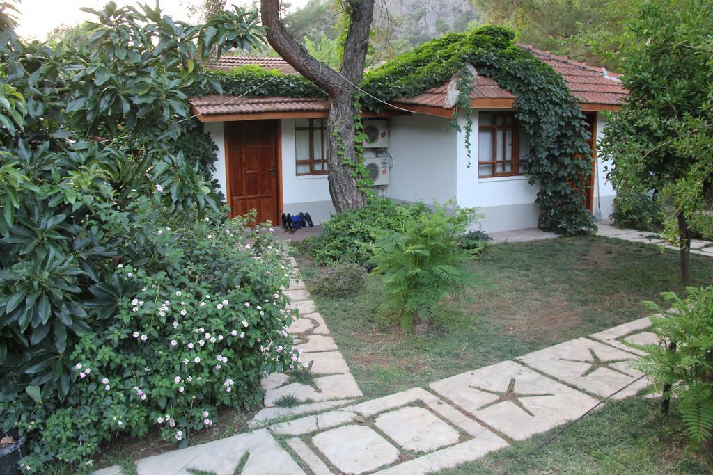Arya Holiday Houses Чирали Екстер'єр фото